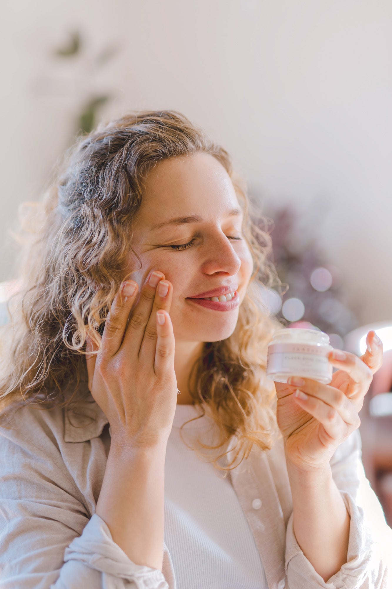 Janesce Affinite' Silken Rose Cream